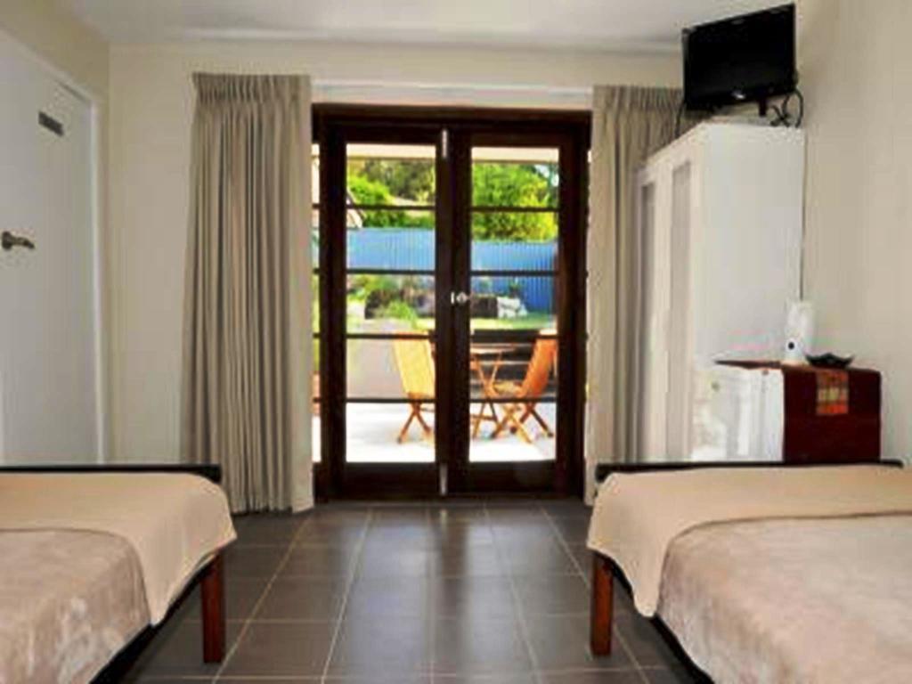 Waikiki Beach Bed And Breakfast Hopeland Εξωτερικό φωτογραφία